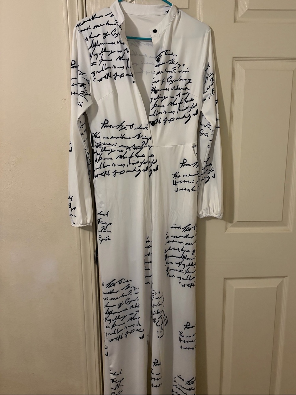 SHEIN White Script Print Long Sleeve Jumpsuit - Picture 7 of 8